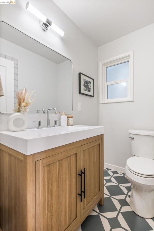 Image 29 of property listing at 36 Highgate Rd, Kensington, CA 94707