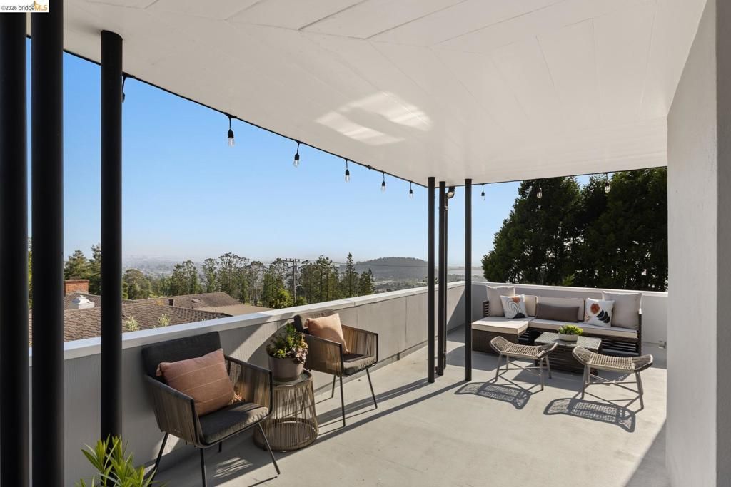 Image 39 of property listing at 36 Highgate Rd, Kensington, CA 94707