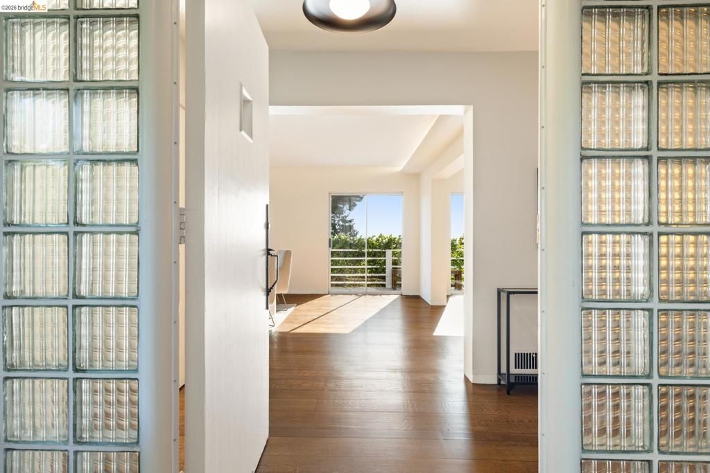 Image 4 of property listing at 36 Highgate Rd, Kensington, CA 94707