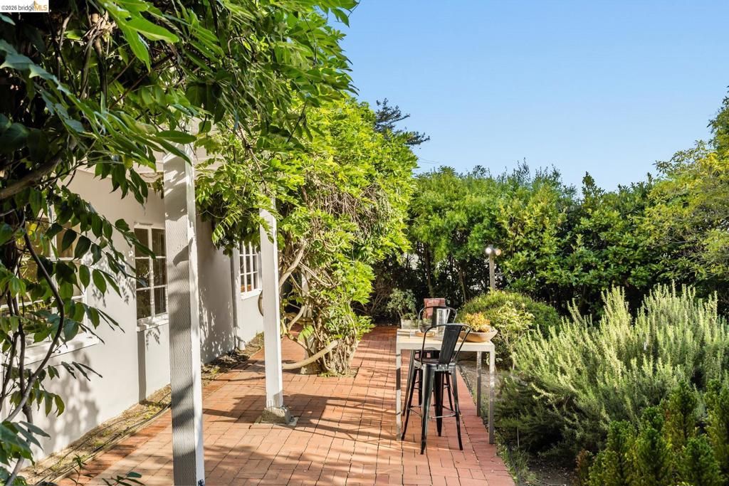 Image 65 of property listing at 36 Highgate Rd, Kensington, CA 94707