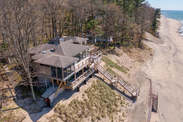 80132 Linden Hills Street, Covert, MI 49043