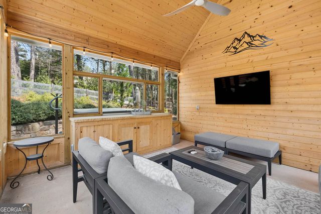 10045 Bankside Drive, Roswell, GA 30076