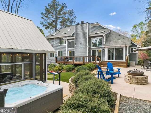 10045 Bankside Drive, Roswell, GA 30076
