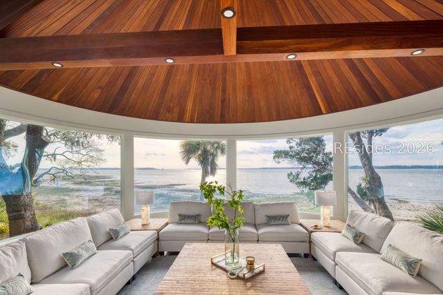 100 Brams Point Road, Hilton Head Island, SC 29926