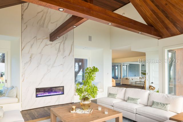 100 Brams Point Road, Hilton Head Island, SC 29926