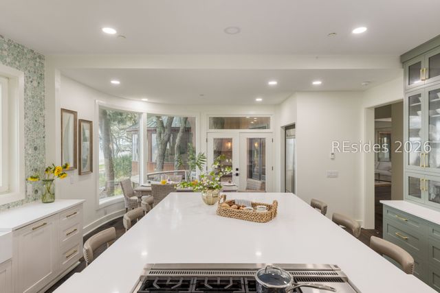 100 Brams Point Road, Hilton Head Island, SC 29926