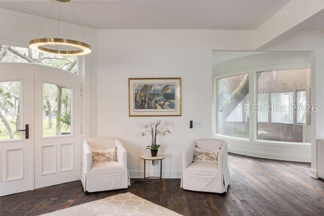 100 Brams Point Road, Hilton Head Island, SC 29926