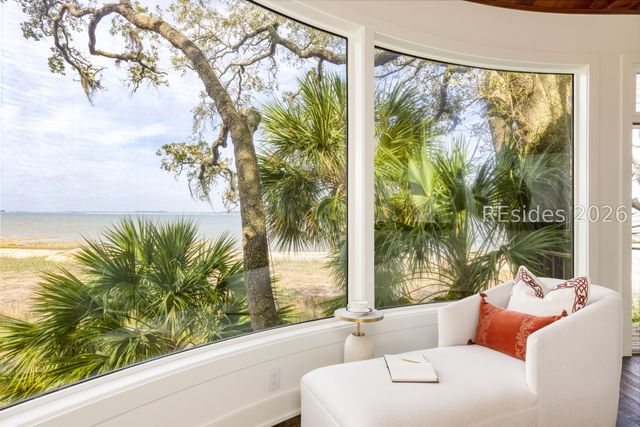 100 Brams Point Road, Hilton Head Island, SC 29926