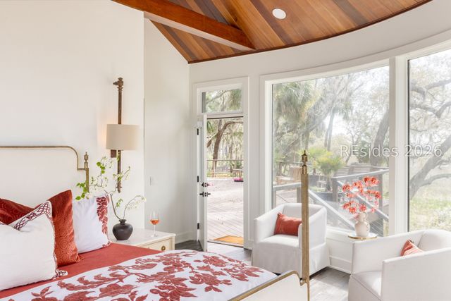 100 Brams Point Road, Hilton Head Island, SC 29926