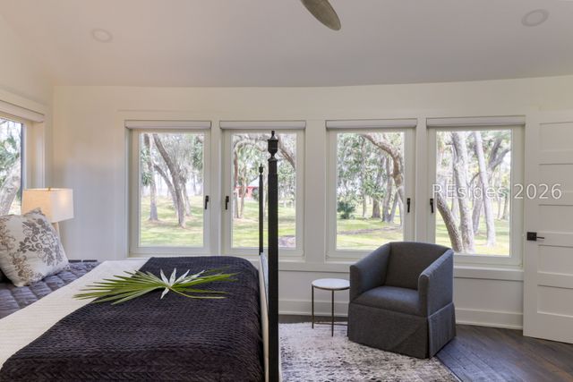 100 Brams Point Road, Hilton Head Island, SC 29926