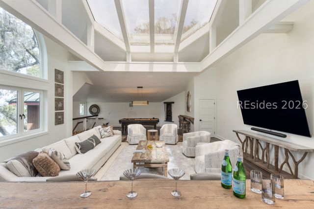 100 Brams Point Road, Hilton Head Island, SC 29926