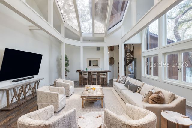 100 Brams Point Road, Hilton Head Island, SC 29926