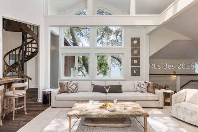 100 Brams Point Road, Hilton Head Island, SC 29926