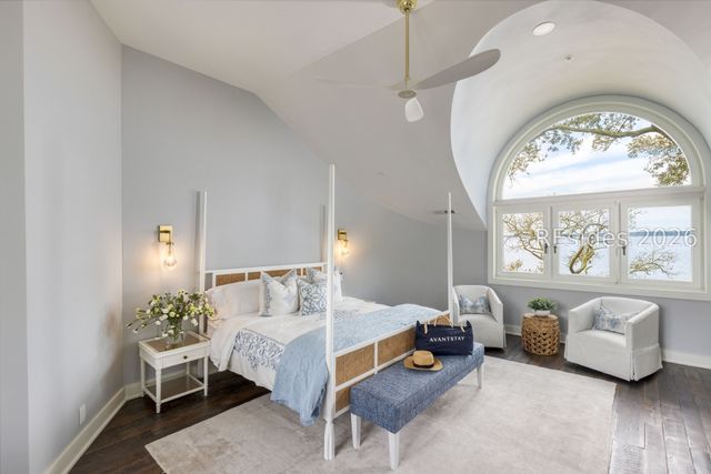 100 Brams Point Road, Hilton Head Island, SC 29926