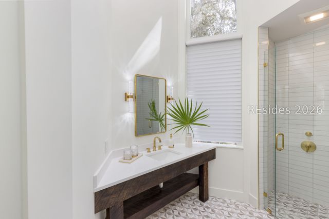 100 Brams Point Road, Hilton Head Island, SC 29926