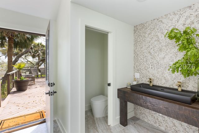 100 Brams Point Road, Hilton Head Island, SC 29926