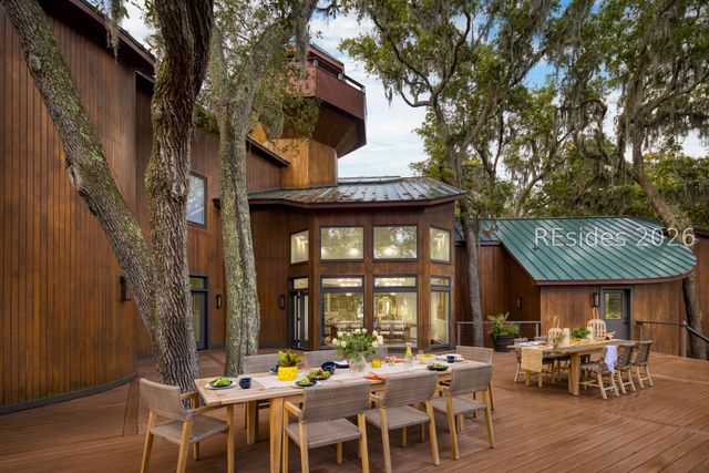 100 Brams Point Road, Hilton Head Island, SC 29926