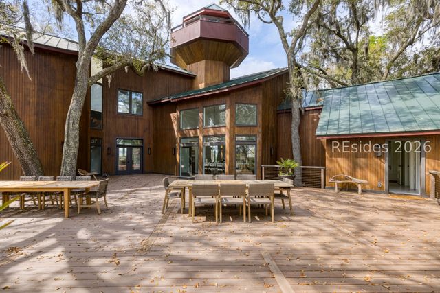 100 Brams Point Road, Hilton Head Island, SC 29926