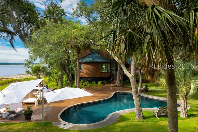 100 Brams Point Road, Hilton Head Island, SC 29926