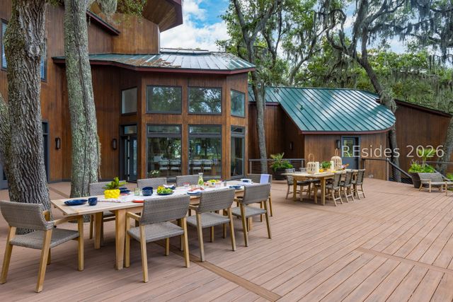 100 Brams Point Road, Hilton Head Island, SC 29926