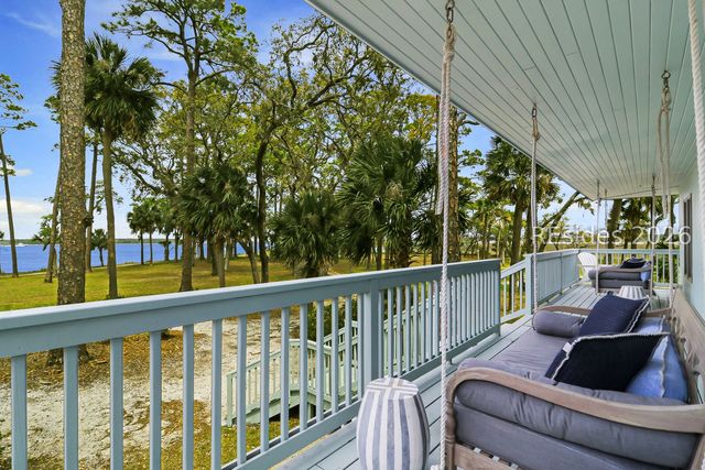 100 Brams Point Road, Hilton Head Island, SC 29926