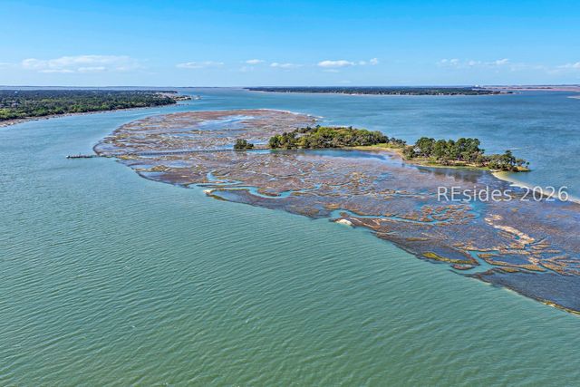 100 Brams Point Road, Hilton Head Island, SC 29926