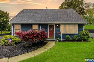 51 Sunrise Terrace, Cedar Grove, NJ 07009