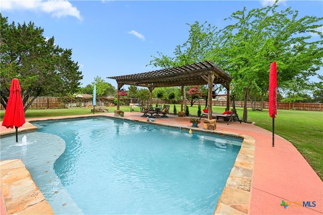 112 Hobby Horse, Liberty Hill, TX 78642