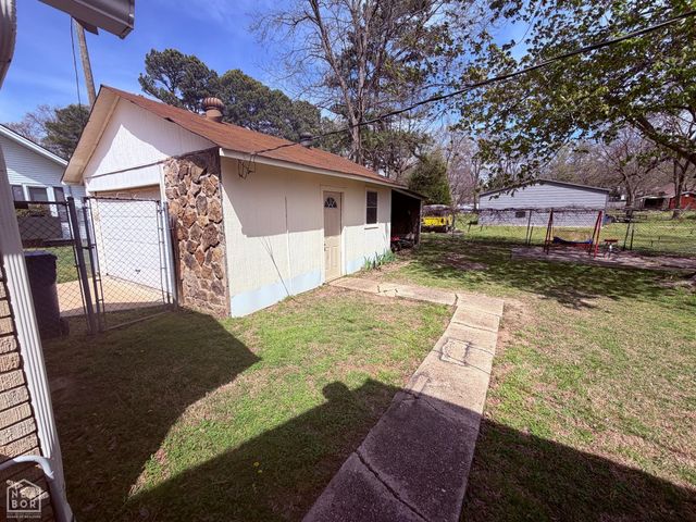 610 W 3rd Street, Rector, AR 72461