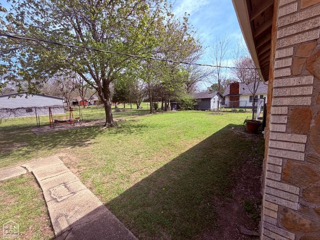 610 W 3rd Street, Rector, AR 72461