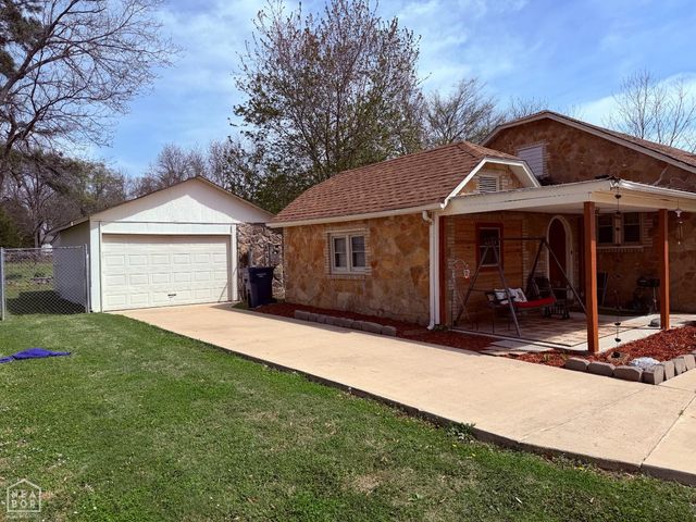 610 W 3rd Street, Rector, AR 72461