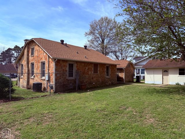 610 W 3rd Street, Rector, AR 72461