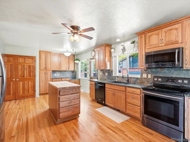 1947 S Xenon St, Lakewood, CO 80228