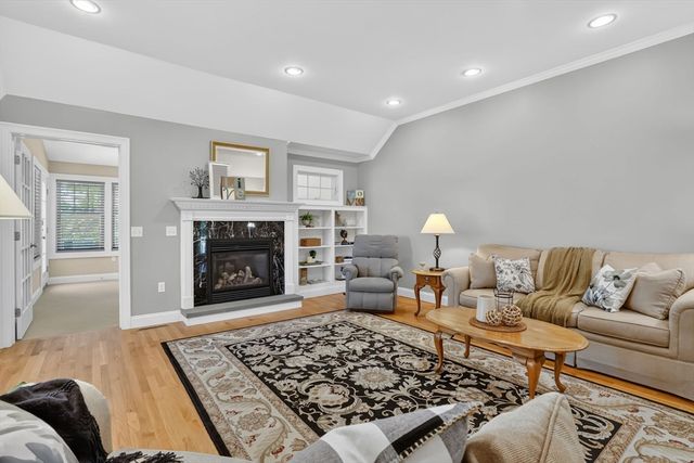 16 Fernwood Drive, East Longmeadow, MA 01028