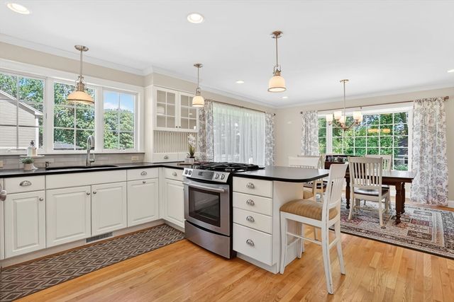 16 Fernwood Drive, East Longmeadow, MA 01028