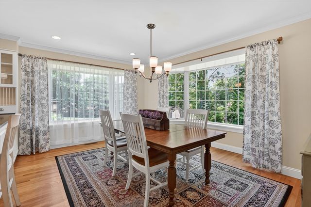 16 Fernwood Drive, East Longmeadow, MA 01028