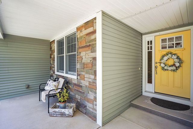 16 Fernwood Drive, East Longmeadow, MA 01028