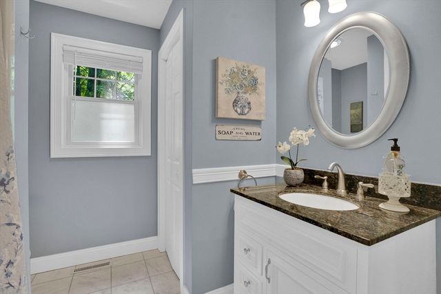 16 Fernwood Drive, East Longmeadow, MA 01028