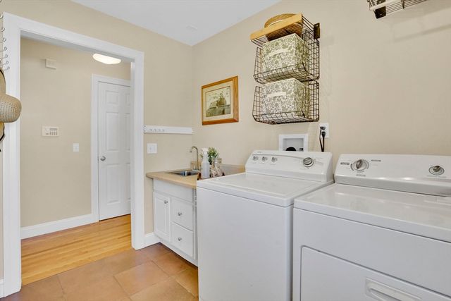 16 Fernwood Drive, East Longmeadow, MA 01028