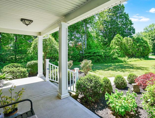16 Fernwood Drive, East Longmeadow, MA 01028