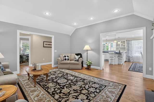 16 Fernwood Drive, East Longmeadow, MA 01028