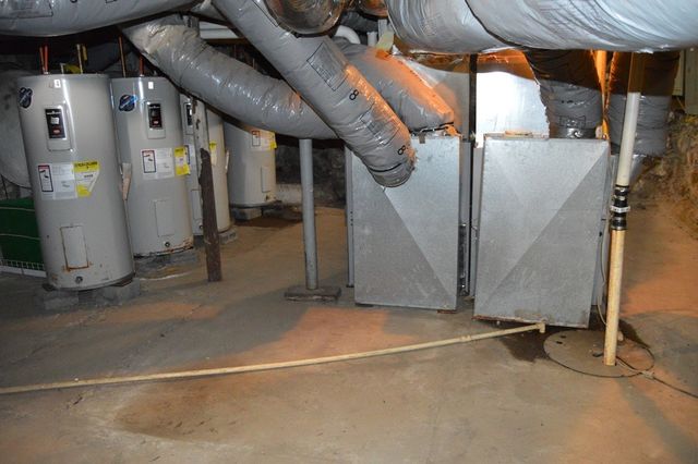 402 MAIN Street, Saegertown, PA 16433