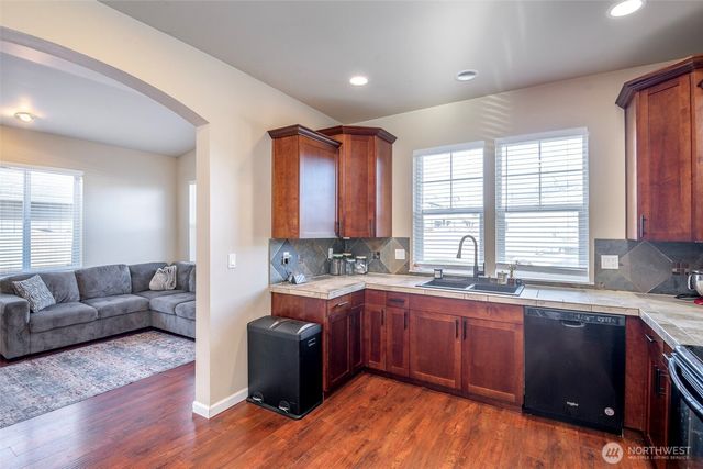 14471 100th Avenue SE, Yelm, WA 98597