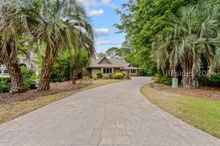 28 Lenora Dr, Hilton Head Island, SC 29926
