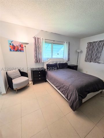 981 Hillcrest Ct 115, Hollywood, FL 33021