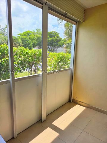 981 Hillcrest Ct 115, Hollywood, FL 33021