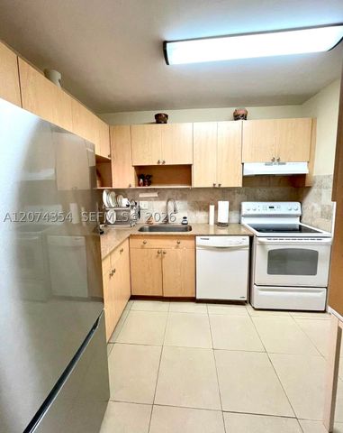 981 Hillcrest Ct 115, Hollywood, FL 33021