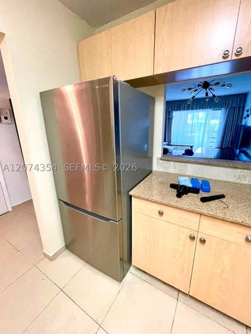 981 Hillcrest Ct 115, Hollywood, FL 33021