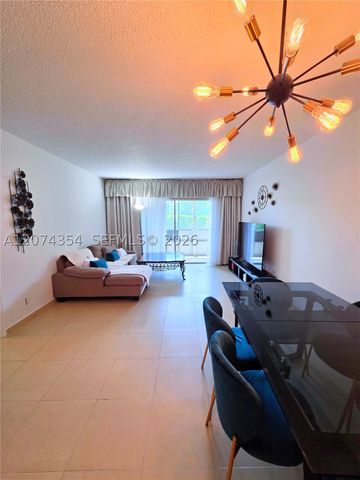981 Hillcrest Ct 115, Hollywood, FL 33021