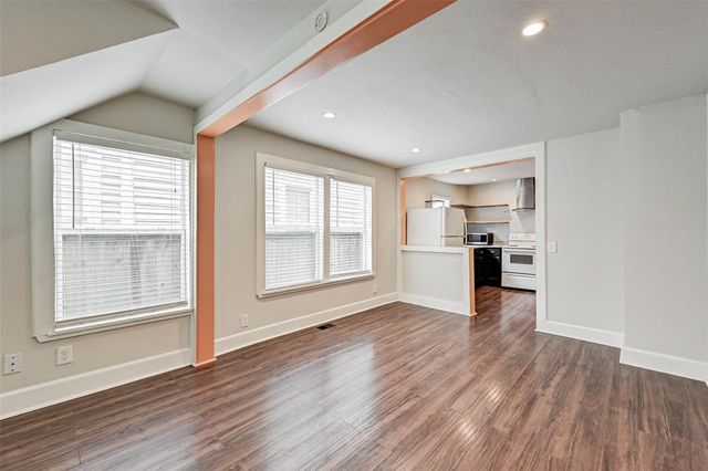 2202 Kane Street A, Houston, TX 77007